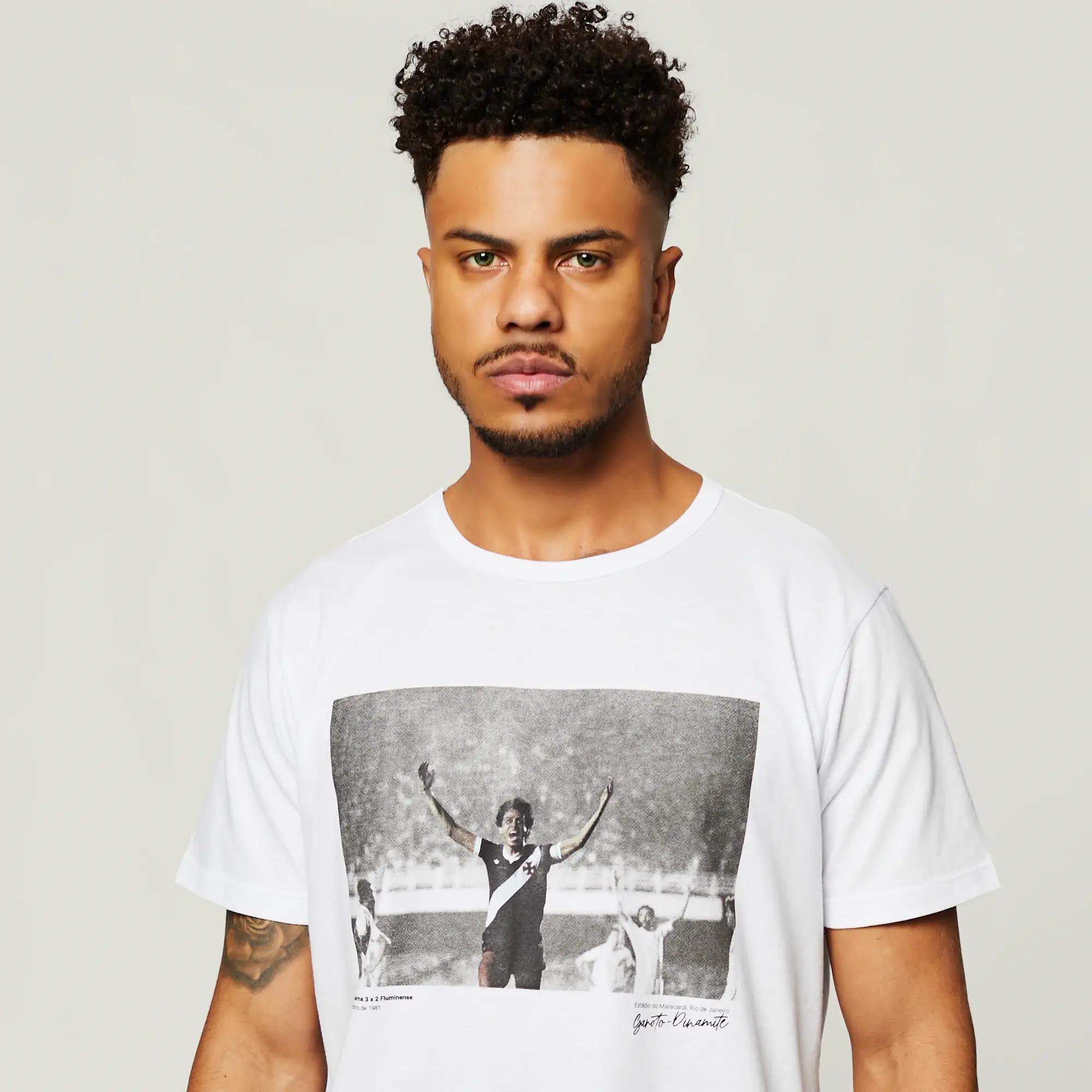 Camiseta garoto dinamite
